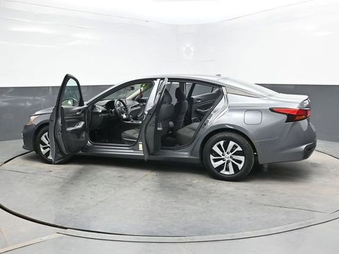 Used 2020 Nissan Altima 2.5 S FWD image 41