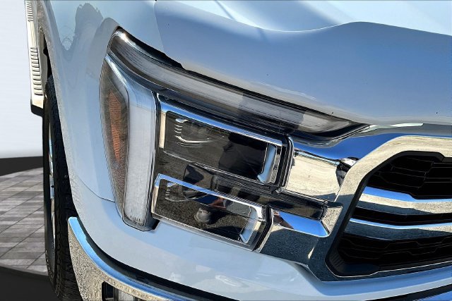 Used 2024 Ford F150 Lariat w/ Bed Utility Package AWD/4WD image 31