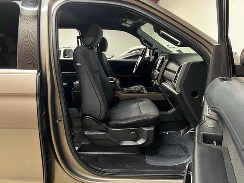 Used 2019 Ford Expedition Max XLT RWD image 35