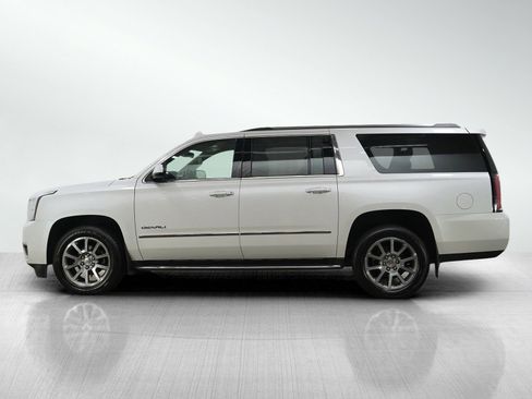 Used 2019 GMC Yukon XL Denali AWD/4WD image 2