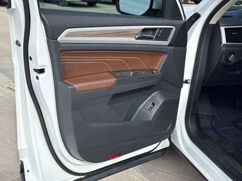 Used 2022 Volkswagen Atlas SEL image 10