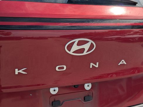 Used 2024 Hyundai Kona Limited FWD image 13