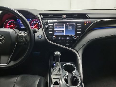 Used 2020 Toyota Camry XSE image 20