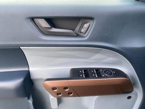 Used 2023 Ford Maverick Lariat w/ Lariat Luxury Package image 26