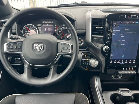 Used 2024 RAM 1500 Laramie image 11