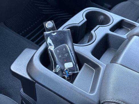 Used 2024 Chevrolet Silverado 1500 LT image 34