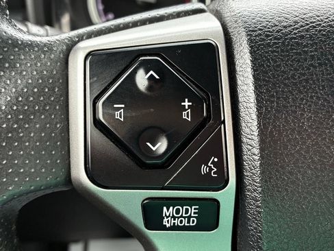 Used 2020 Toyota 4Runner Limited AWD/4WD image 12