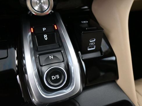 Used 2022 Acura MDX FWD w/ Technology Package image 17