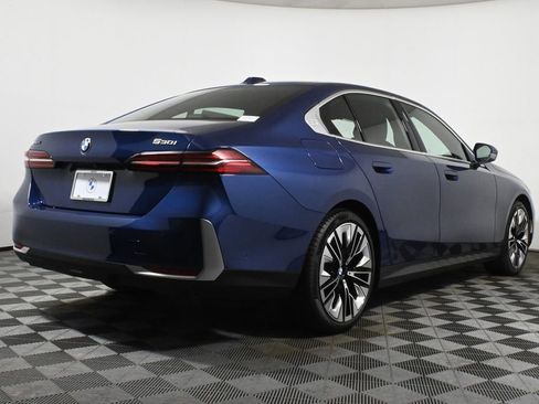 Used 2026 BMW 530i xDrive w/ Premium Package image 7