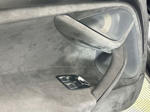 Used 2020 McLaren 720S Spider image 16