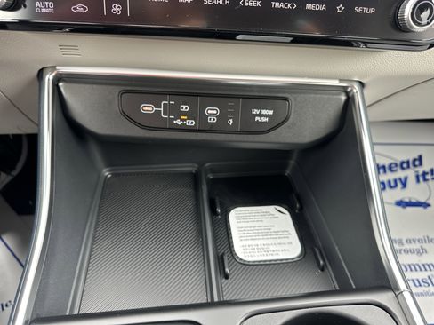 New 2026 Kia Carnival EX FWD image 19