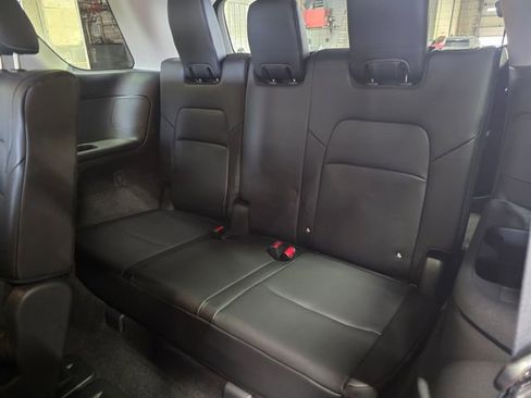 Used 2025 Nissan Pathfinder SL image 22