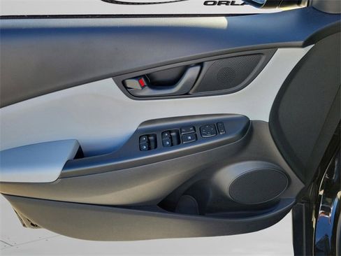 Used 2023 Hyundai Kona SEL image 12