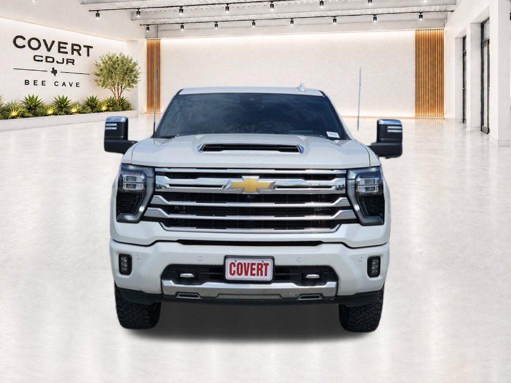Used 2024 Chevrolet Silverado 3500 High Country w/ High Country Premium Package AWD/4WD image 2