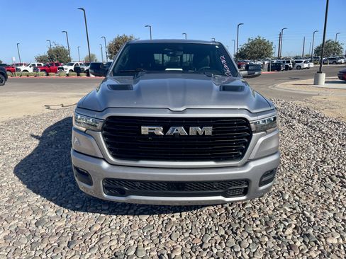 Used 2025 RAM 1500 Laramie AWD/4WD image 8