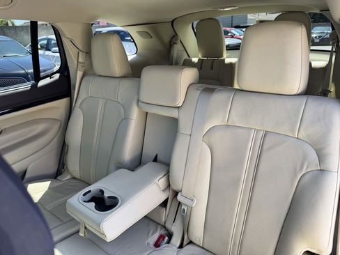 Used 2017 Lincoln MKT AWD w/ Technology Package image 39