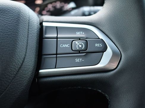 New 2026 Jeep Compass Latitude image 16