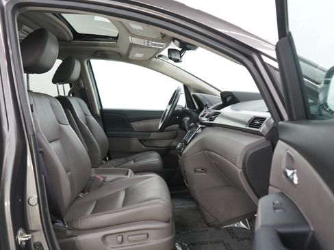 Used 2016 Honda Odyssey EX-L image 11