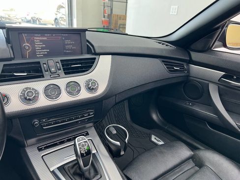 Used 2013 BMW Z4 sDrive35i image 16