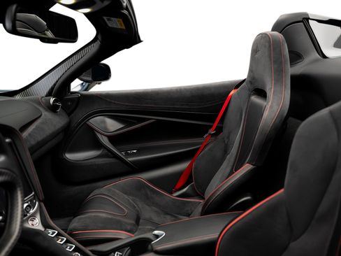 Used 2022 McLaren 720S Performance RWD image 52