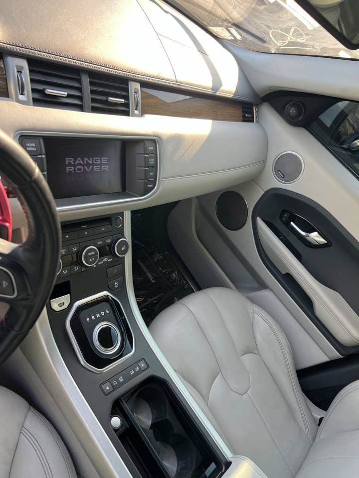 Used 2013 Land Rover Range Rover Evoque Prestige w/ Prestige Premium Pkg AWD/4WD image 12
