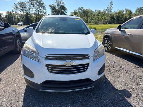 Used 2016 Chevrolet Trax LT w/ LT Convenience Package FWD image 2