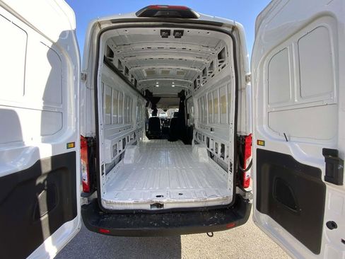 Used 2023 Ford Transit 250 148 High Roof Extended image 8