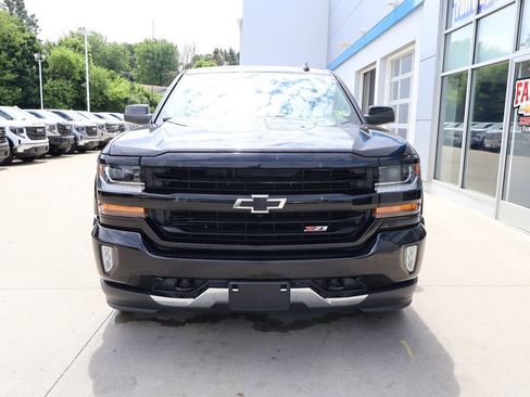 Used 2019 Chevrolet Silverado 1500 LT w/ LPO, Black Pack AWD/4WD image 5