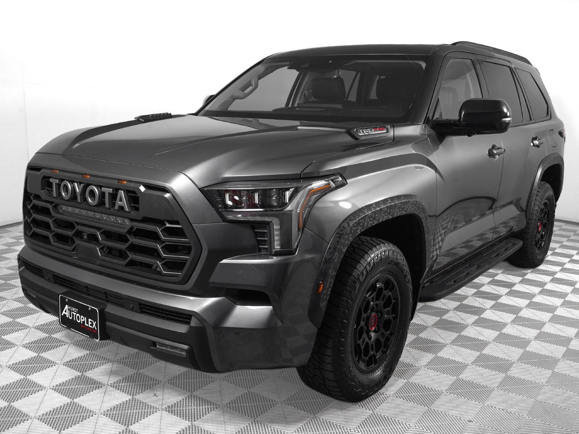 Used 2023 Toyota Sequoia TRD Pro AWD/4WD image 8