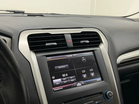 Used 2016 Ford Fusion SE w/ Equipment Group 202A image 14