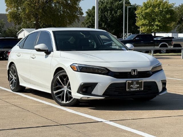 Used 2022 Honda Civic Touring image 2