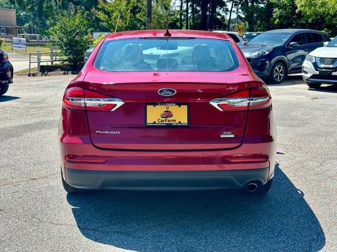 Used 2020 Ford Fusion SE FWD image 6