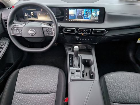 New 2026 Nissan Sentra SV FWD image 8