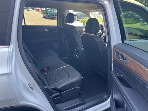 New 2026 Volkswagen Atlas SE FWD image 28