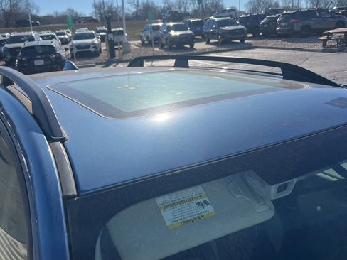 Used 2019 Subaru Forester Premium w/ All-Weather Package image 2