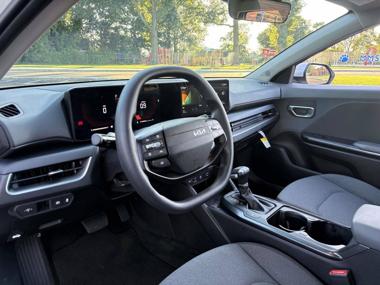 Certified 2025 Kia K4 FWD image 13