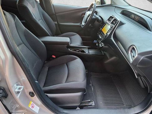 Used 2022 Toyota Prius Prime LE FWD image 19