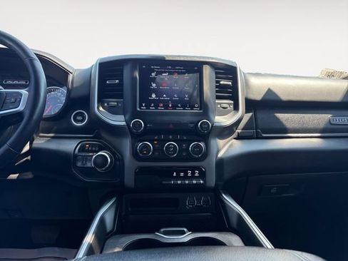Used 2020 RAM 1500 Big Horn AWD/4WD image 11