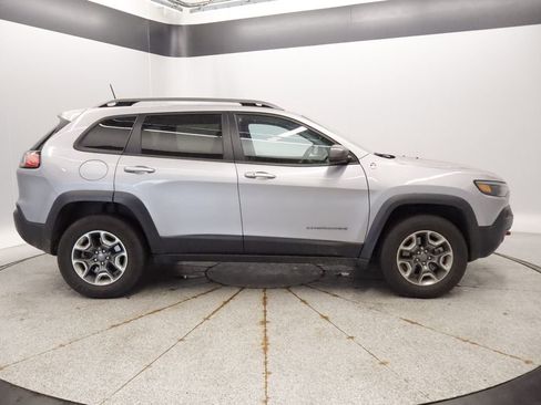 Used 2020 Jeep Cherokee Trailhawk w/ Cold Weather Group AWD/4WD image 20
