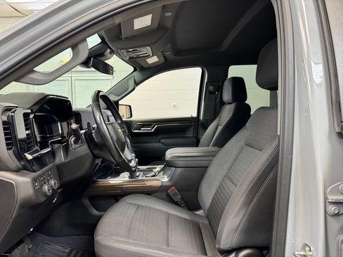 Used 2024 Chevrolet Silverado 1500 LT w/ Z71 Off-Road Package AWD/4WD image 14