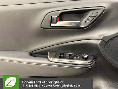 Used 2023 Toyota Crown Platinum image 33