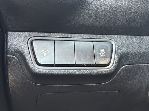 Used 2024 Kia Forte LXS FWD image 28