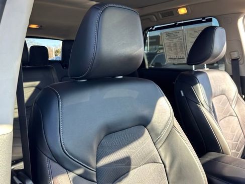 Used 2024 Nissan Pathfinder Platinum w/ Cargo Package image 26