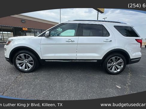 Used 2018 Ford Explorer Limited w/ Equipment Group 301A FWD image 2