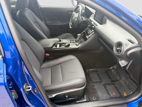 Used 2025 Lexus IS 350 F Sport w/ Accessory Package 2 RWD image 32