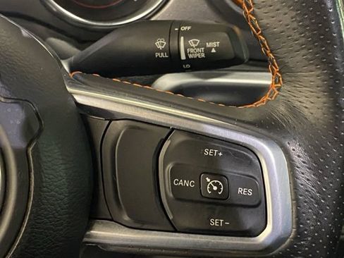 Used 2022 Jeep Gladiator Mojave w/ Cold Weather Group AWD/4WD image 37
