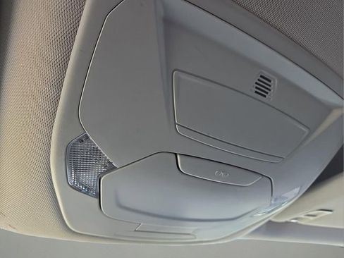 Used 2019 Ford Escape SE image 21