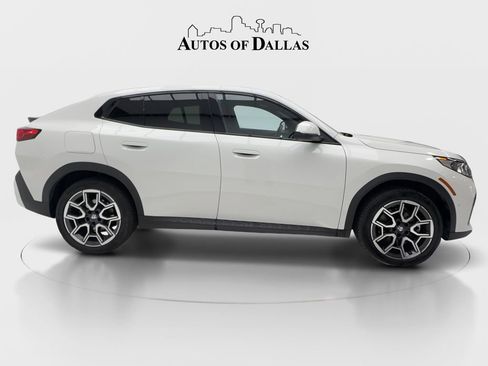 Used 2025 BMW X2 xDrive28i AWD/4WD image 6