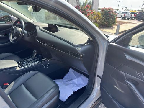 Used 2025 MAZDA CX-30 AWD 2.5 S w/ Preferred Package image 10
