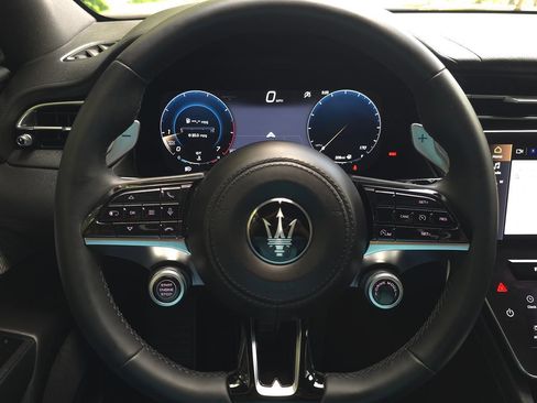 Used 2023 Maserati Grecale GT AWD/4WD image 25